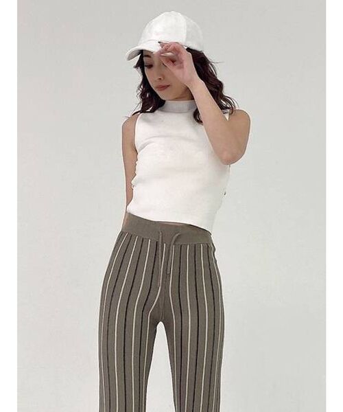 GYDA（ジェイダ）の「サイドレースアップニットトップス（タンクトップ・レディース・ブラック/オフホワイト/ライトグリーン・FREE）」の2枚目の写真