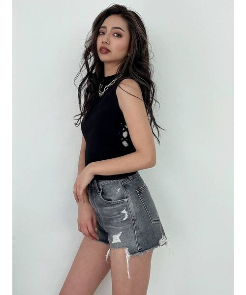 GYDA（ジェイダ）の「サイドレースアップニットトップス（タンクトップ・レディース・ブラック/オフホワイト/ライトグリーン・FREE）」の4枚目の写真