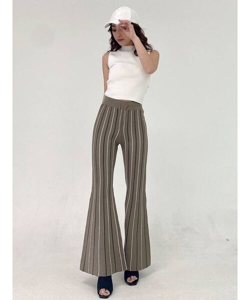 GYDA（ジェイダ）の「サイドレースアップニットトップス（タンクトップ・レディース・ブラック/オフホワイト/ライトグリーン・FREE）」の11枚目の写真