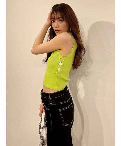 GYDA（ジェイダ）の「サイドレースアップニットトップス（タンクトップ・レディース・ブラック/オフホワイト/ライトグリーン・FREE）」の14枚目の写真