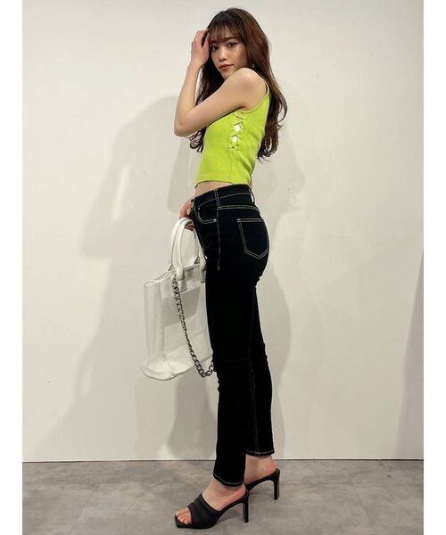 GYDA（ジェイダ）の「サイドレースアップニットトップス（タンクトップ・レディース・ブラック/オフホワイト/ライトグリーン・FREE）」の15枚目の写真