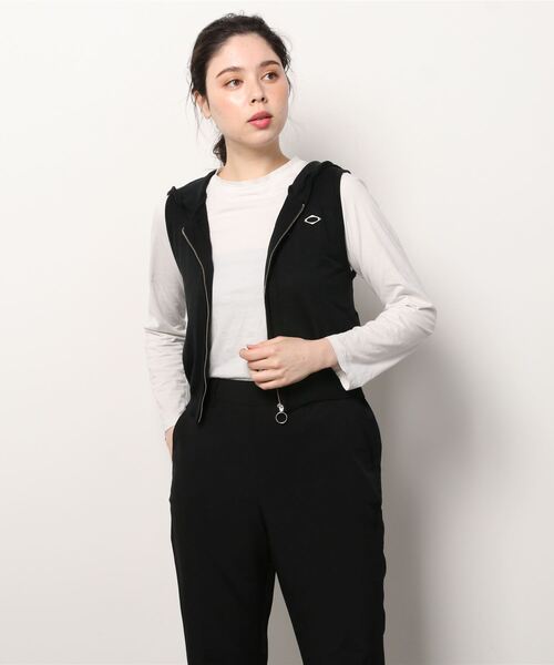 MSCHF（ミスチーフ）の「RHOMBUS HOODED KNIT VEST（ベスト・レディース・ベージュ/ブラック・M/S）」の10枚目の写真