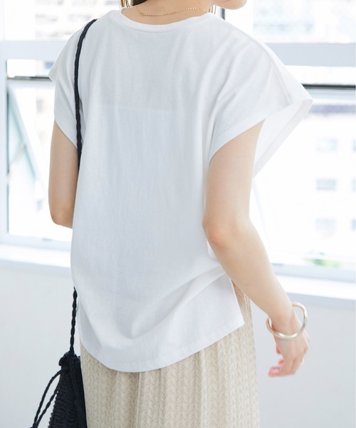 ECRIRE（エクリール）の「フレンチスリーブコットンTシャツ（Tシャツ/カットソー・レディース・ダークブラウン/パープル/オフホワイト・フリー）」の2枚目の写真