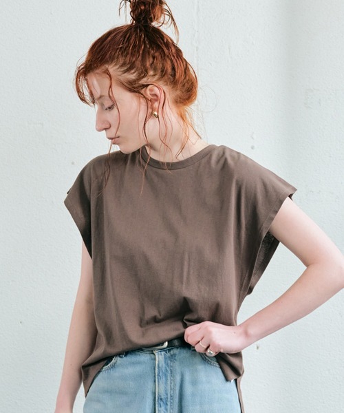 ECRIRE（エクリール）の「フレンチスリーブコットンTシャツ（Tシャツ/カットソー・レディース・ダークブラウン/パープル/オフホワイト・フリー）」の16枚目の写真