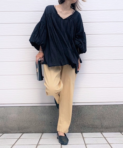 Q（キュー）の「バルーン袖ブラウス（シャツ/ブラウス・レディース・ブラック/アイボリー・MEDIUM）」の5枚目の写真