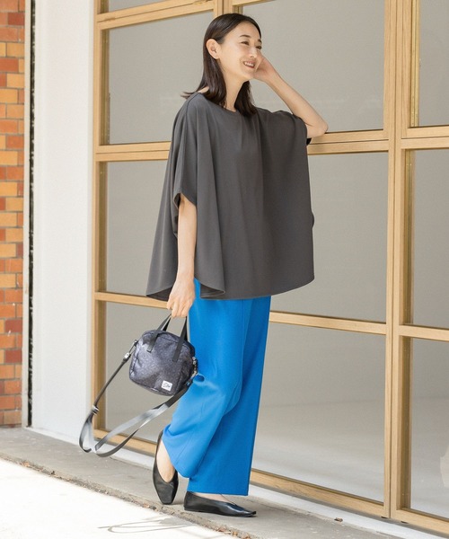 LEPSIM(レプシィム)の「ポンチョカットソー 294981(Tシャツ/カットソー・レディース・ブラウン/チャコールグレー/オフホワイト・FREE)」の6枚目の写真