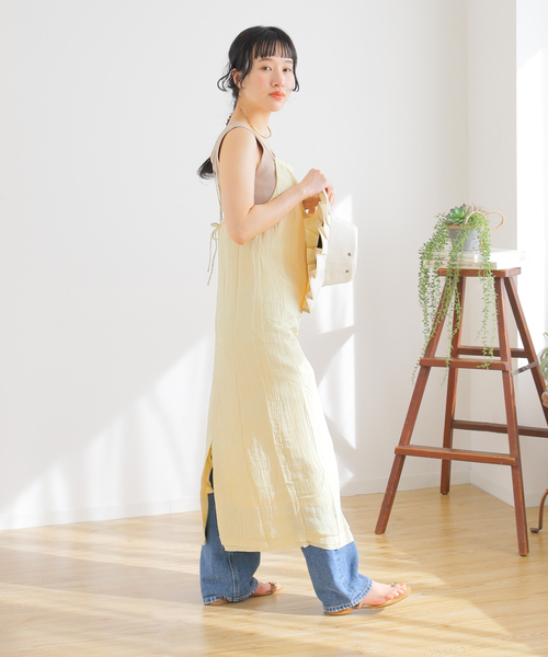 B.C STOCK(ベーセーストック)の「ワッシャー キャミワンピース(ワンピース・レディース・ブラック/ホワイト/イエロー・FREE)」の15枚目の写真