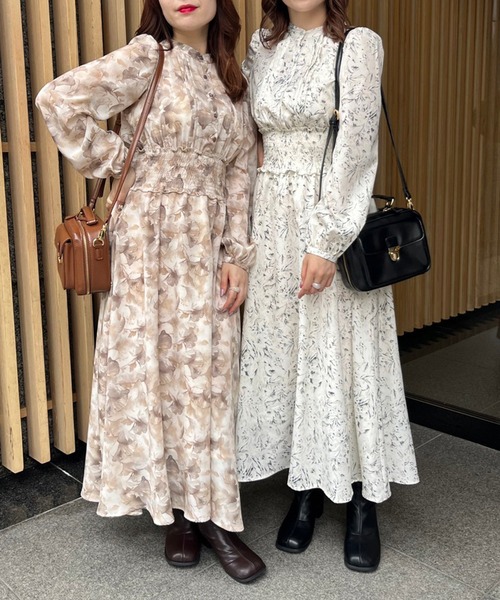 OLIVE des OLIVE(オリーブデオリーブ)の「バックリボンピンタック長袖ワンピース(ワンピース・レディース・ブラウン/カーキ/アイボリー・FREE)」の4枚目の写真