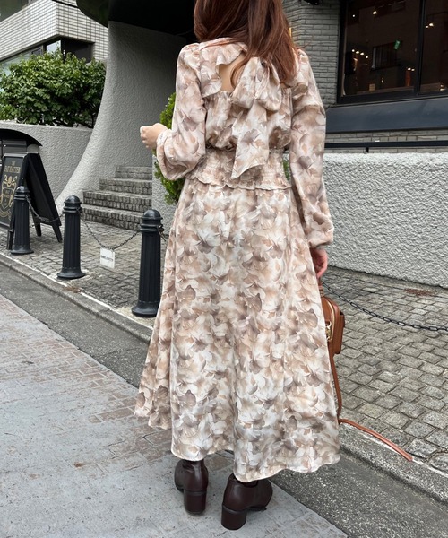 OLIVE des OLIVE(オリーブデオリーブ)の「バックリボンピンタック長袖ワンピース(ワンピース・レディース・ブラウン/カーキ/アイボリー・FREE)」の15枚目の写真