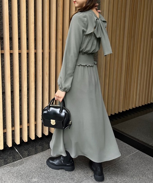 OLIVE des OLIVE(オリーブデオリーブ)の「バックリボンピンタック長袖ワンピース(ワンピース・レディース・ブラウン/カーキ/アイボリー・FREE)」の19枚目の写真