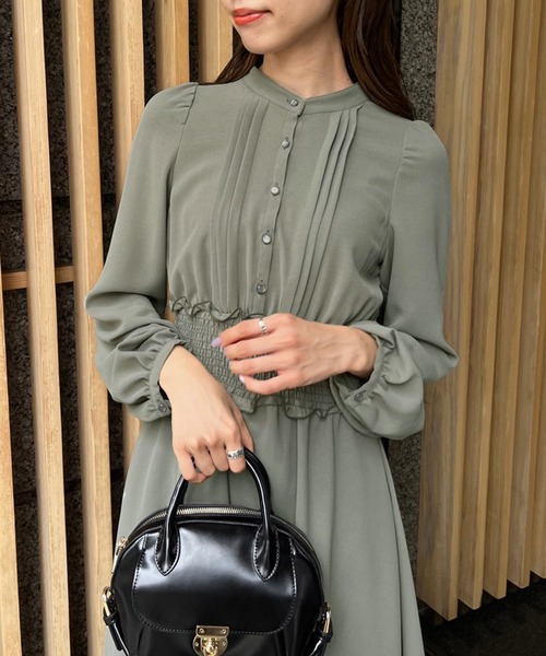 OLIVE des OLIVE(オリーブデオリーブ)の「バックリボンピンタック長袖ワンピース(ワンピース・レディース・ブラウン/カーキ/アイボリー・FREE)」の21枚目の写真