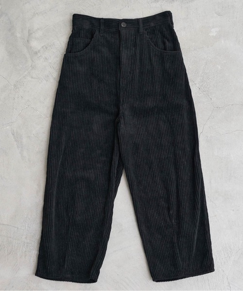 yuni（ユニ ）の「Cotton thick corduroy cocoon pants（その他パンツ