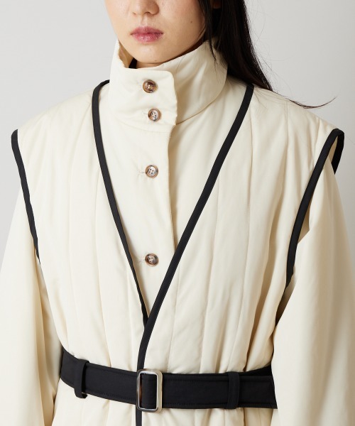 A de a.v.v（アードアー・ヴェ・ヴェ）の「［2WAY］キルティングジレセット中綿コート（ダウンジャケット/コート・レディース・アイボリー/ブラック・SMALL/MEDIUM）」の15枚目の写真