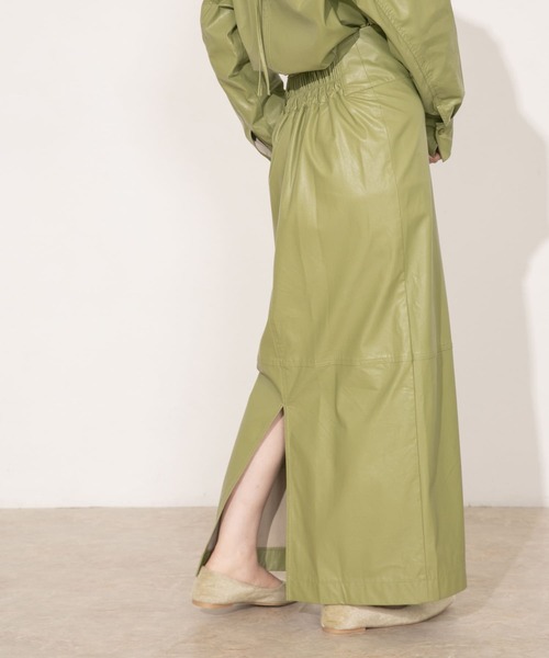 KBF（ケイビーエフ）の「フェイクレザーハイウエストタイトスカート（スカート・レディース・ブラウン/オリーブ/ブラック・ONE）」の12枚目の写真