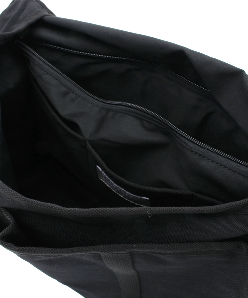 MARGARET HOWELL×PORTER レザーショルダーバッグ PORTER（ポーター）の「MARGARET HOWELL×PORTER LEATHER