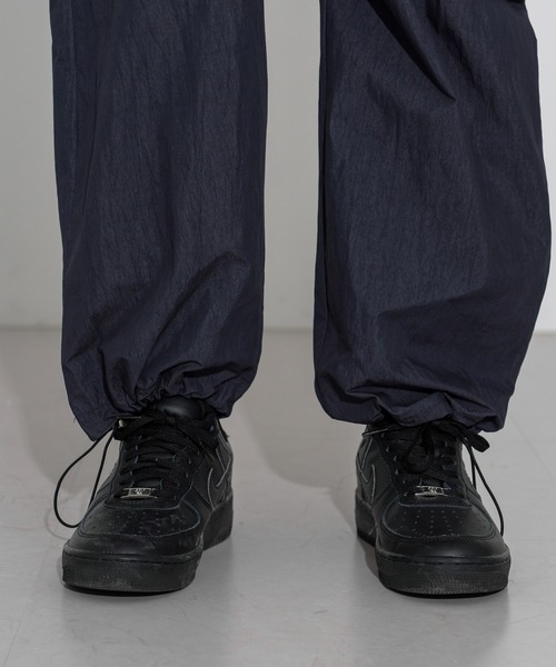 FOLLOWIN(フォロウィン)の「【UNISEX】ストリート3カラーバンディングストリングカーゴワイドパンツ(カーゴパンツ・メンズ・グレー/ネイビー/ブラック・FREE)」の8枚目の写真