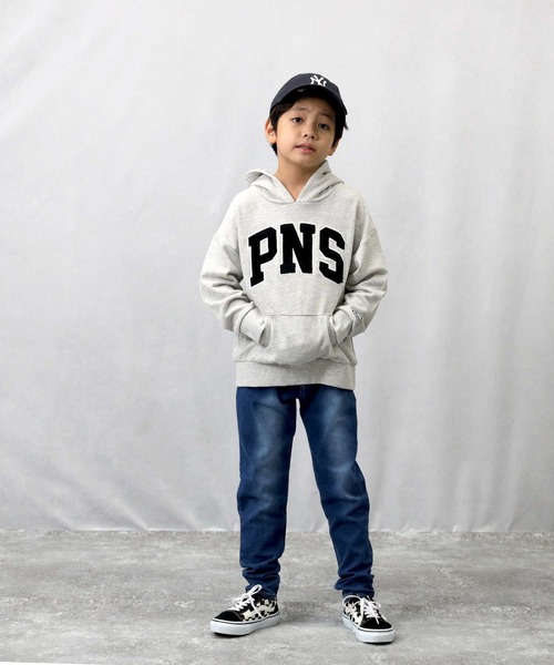 Right-on（ライトオン）の「【Refurbish】カレッジフードパーカー（パーカー・キッズ・イエロー/ブラック/グレー・105/120/130/140/150/160）」の19枚目の写真