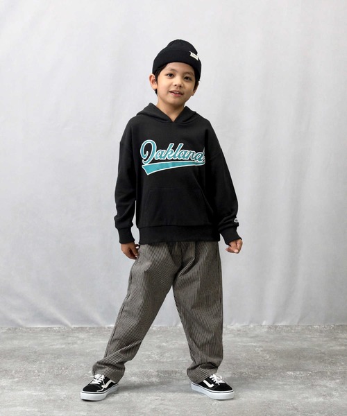 Right-on（ライトオン）の「【Refurbish】カレッジフードパーカー（パーカー・キッズ・イエロー/ブラック/グレー・105/120/130/140/150/160）」の14枚目の写真