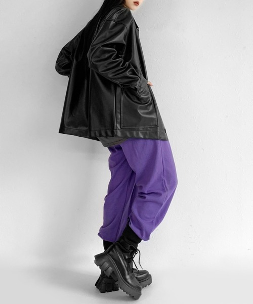 LVEU.(ラブユ.)の「Color sweat jogger pants / カラースウェットジョガーパンツ(スウェットパンツ・レディース・ブラック/ダークパープル・FREE)」の9枚目の写真