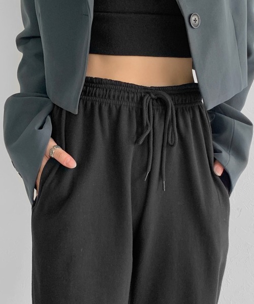 LVEU.(ラブユ.)の「Color sweat jogger pants / カラースウェットジョガーパンツ(スウェットパンツ・レディース・ブラック/ダークパープル・FREE)」の14枚目の写真