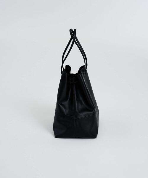 ADIEU TRISTESSE（アデュートリステス）の「レザー巾着（ハンドバッグ・レディース・ブラック/ホワイト・FREE）」の6枚目の写真