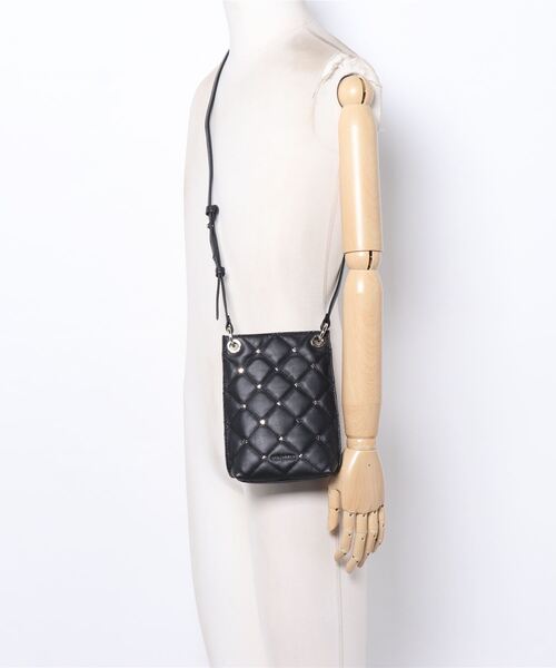 Ted Baker（テッドベーカー）の「PARTONN キルテッド マグノリア スタッズ ポーチ（ポーチ・レディース・ピンク系その他/ブラック・O/S）」の5枚目の写真