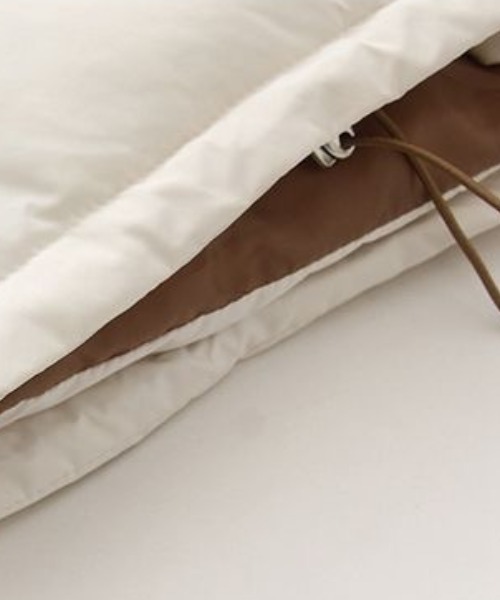 DIAVEL（ディアベル）の「フロントライン中綿ベスト（ダウンベスト・レディース・ホワイト/ブラック/ベージュ・M）」の6枚目の写真