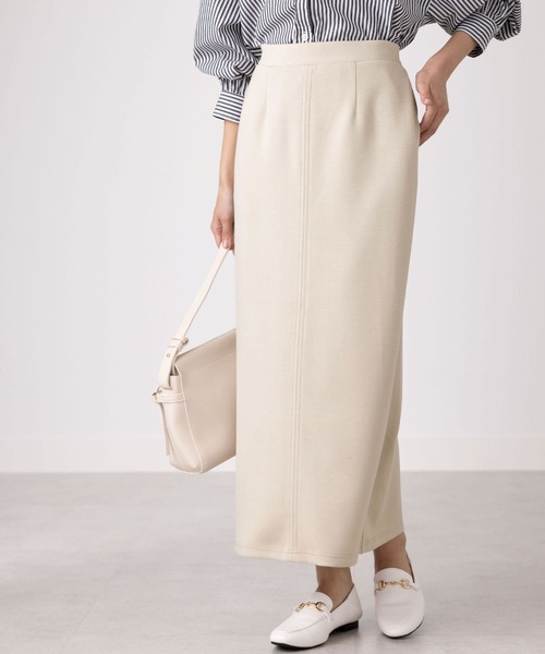 BELLUNA PLUS（ベルーナ）の「ストレッチ素材ペンシルデザインスカート（スカート・レディース・アイボリー/ロイヤルブルー/テラコッタ/ブラック/イエロー/ベージュ系・LARGE/X-LARGE/MEDIUM/SMALL）」の2枚目の写真