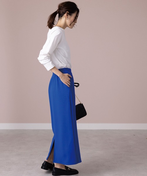 BELLUNA PLUS（ベルーナ）の「ストレッチ素材ペンシルデザインスカート（スカート・レディース・アイボリー/ロイヤルブルー/テラコッタ/ブラック/イエロー/ベージュ系・LARGE/X-LARGE/MEDIUM/SMALL）」の8枚目の写真