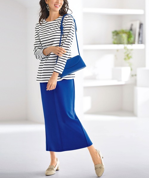 BELLUNA PLUS（ベルーナ）の「ストレッチ素材ペンシルデザインスカート（スカート・レディース・アイボリー/ロイヤルブルー/テラコッタ/ブラック/イエロー/ベージュ系・LARGE/X-LARGE/MEDIUM/SMALL）」の11枚目の写真