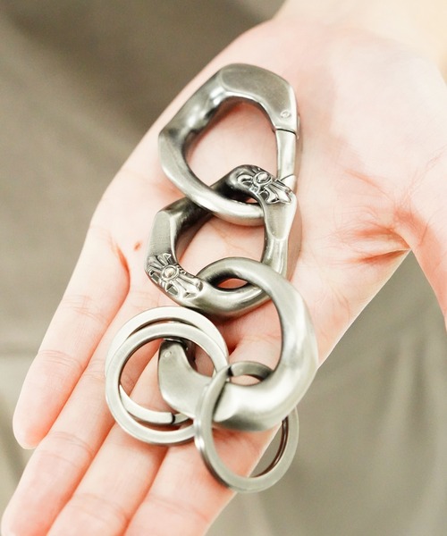 REVI CAST MADE(レヴィキャストメイド)の「REVI CAST MADE レビキャストメイド CONNECTING KEY RING キーリング(キーホルダー・メンズ・シルバー/ブラック・FREE)」の12枚目の写真