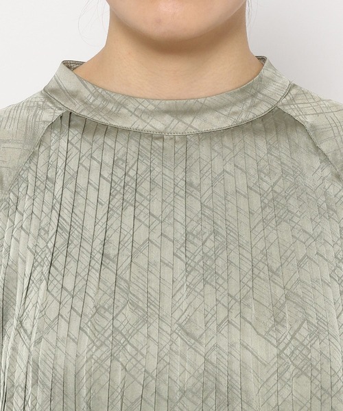 Andemiu（アンデミュウ）の「【山崎あみさんコラボ】カタボタンプリーツワンピース176388（ワンピース・レディース・ブラック/ブラウン/グリーン・FREE）」の7枚目の写真