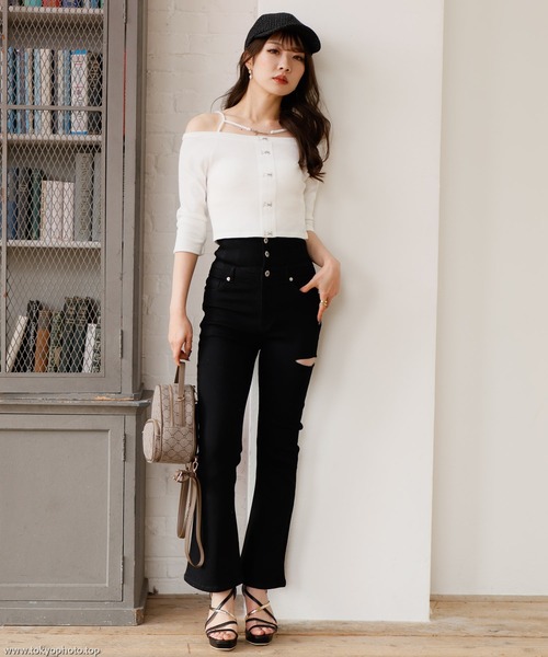 LIPSERVICE（リップサービス）の「フロントホックオフショル