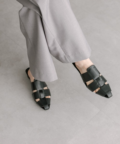 mystic(ミスティック)の「グルカサンダル(サンダル・レディース・ブラック/アイボリー・36/37/38)」の4枚目の写真