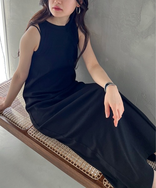 feepur(フェピュール)の「【TALL/2Tサイズあり】アメスリリブロングワンピース(ワンピース・レディース・オートミール/ブラック/オリーブ/チャコールグレー・MEDIUM/TALL/2T/SMALL)」の7枚目の写真