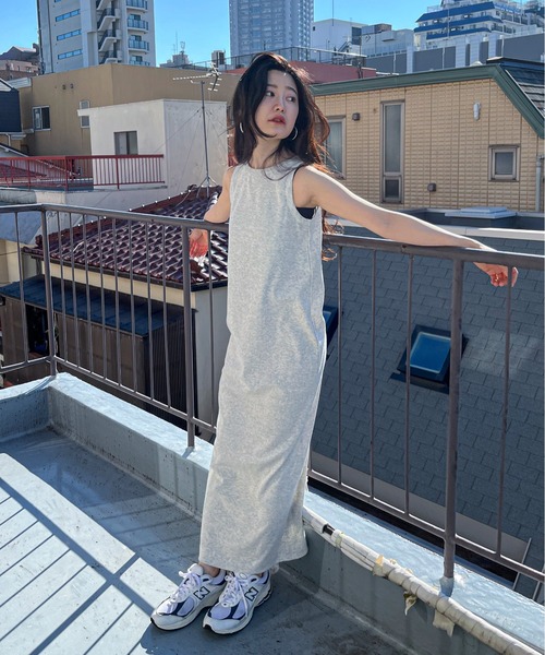 feepur(フェピュール)の「【TALL/2Tサイズあり】アメスリリブロングワンピース(ワンピース・レディース・オートミール/ブラック/オリーブ/チャコールグレー・MEDIUM/TALL/2T/SMALL)」の17枚目の写真