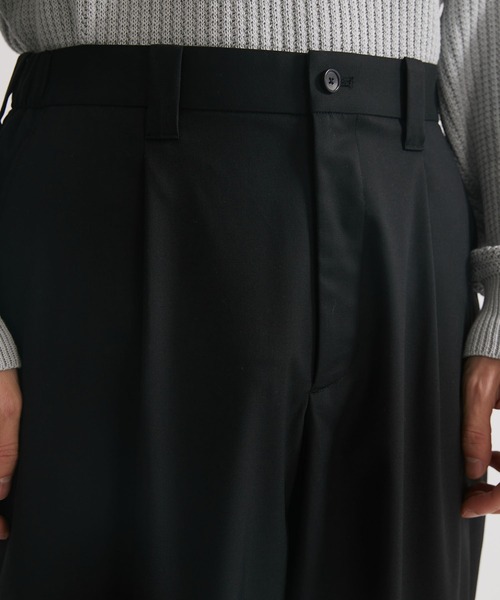 UNITED TOKYO（ユナイテッドトウキョウ）の「【EC限定】サイドゴムワイドテーパードスラックス（スラックス・メンズ・ダークグレー/ネイビー/ライトベージュ/ブラック・3/2/1）」の9枚目の写真