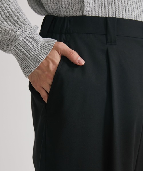 UNITED TOKYO（ユナイテッドトウキョウ）の「【EC限定】サイドゴムワイドテーパードスラックス（スラックス・メンズ・ダークグレー/ネイビー/ライトベージュ/ブラック・3/2/1）」の11枚目の写真