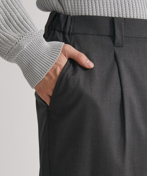 UNITED TOKYO（ユナイテッドトウキョウ）の「【EC限定】サイドゴムワイドテーパードスラックス（スラックス・メンズ・ダークグレー/ネイビー/ライトベージュ/ブラック・3/2/1）」の21枚目の写真