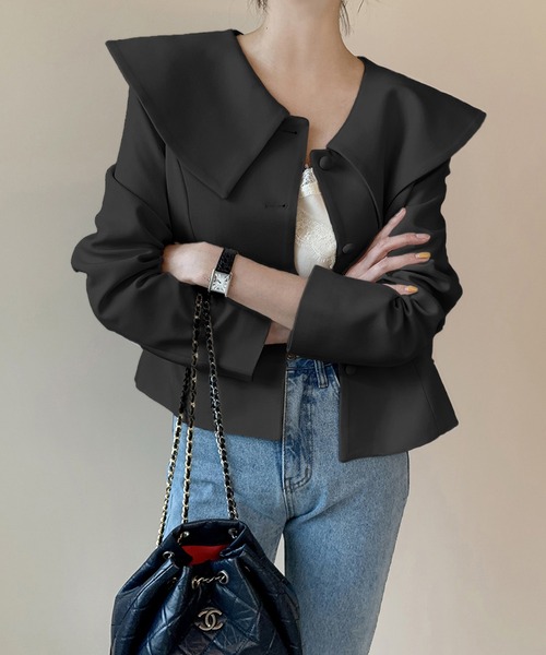 Jewelobe(ジュエローブ)の「ピューリタンカラージャケット×ストレートパンツセットアップ(セットアップ・レディース・アイボリー/ブラック/ブラウン・L/M)」の4枚目の写真