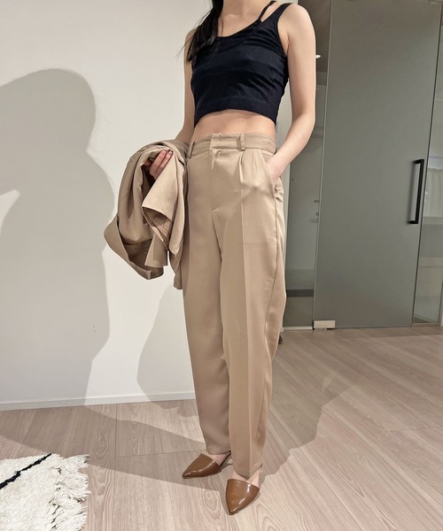 Jewelobe(ジュエローブ)の「ピューリタンカラージャケット×ストレートパンツセットアップ(セットアップ・レディース・アイボリー/ブラック/ブラウン・L/M)」の7枚目の写真