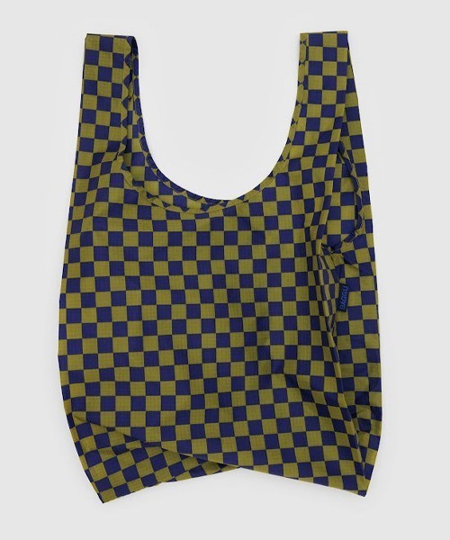 BAGGU（バグー）の「BAGGU Standard Bag（エコバッグ/サブバッグ・レディース・オレンジ系その他/グリーン×ピンク/レモンイエロー/ピンク系その他/モスグリーン/ピンク系その他2/ピンク系その他3/ピンク/ダークカーキ/ブルー系1/ブラック×ホワイト/ネイビー×ホワイト/グリーン系その他/ブルー系その他/ホワイト系その他/イエロー/ピンク系その他4・FREE）」の5枚目の写真