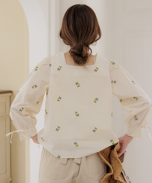 パトゥ エンブロイダリーシャツ 花柄 刺繍 ロングブラウス 丸襟　34 希少 定価8.6万✨パトゥ♡エンブロイダリーシャツ花柄刺繍ロング