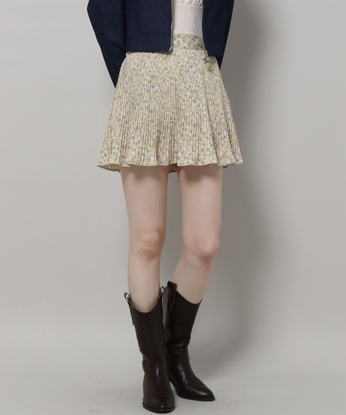 3.3 Field Trip （3.3フィールドトリップ）の「3.3 Field Trip／フラワープリーツスカート 2198732（スカート・レディース・ピンク/イエロー・FREE）」の6枚目の写真