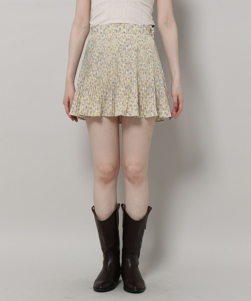 3.3 Field Trip （3.3フィールドトリップ）の「3.3 Field Trip／フラワープリーツスカート 2198732（スカート・レディース・ピンク/イエロー・FREE）」の5枚目の写真
