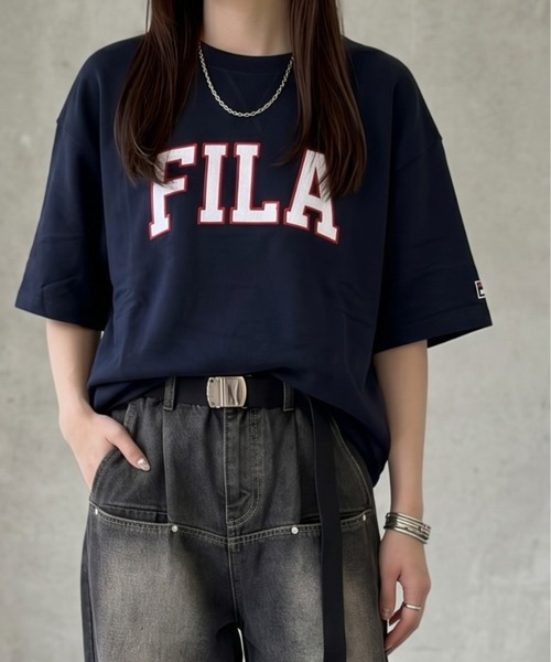 FILA(フィラ)の「FILA /フィラ ミニ裏毛カレッジロゴ入り半トレ(スウェット・メンズ・ブラック/ネイビー/アッシュグレー・LARGE/MEDIUM)」の3枚目の写真