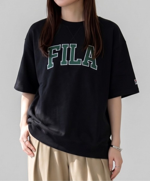 FILA(フィラ)の「FILA /フィラ ミニ裏毛カレッジロゴ入り半トレ(スウェット・メンズ・ブラック/ネイビー/アッシュグレー・LARGE/MEDIUM)」の1枚目の写真