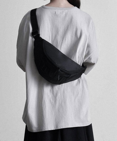 RUUBON(ルーボン)の「【RUUBON】relax henry neck Tee / リラックス ヘンリーネック Tシャツ(Tシャツ/カットソー・メンズ・ブラック/ライトグレー・S/M/L)」の9枚目の写真