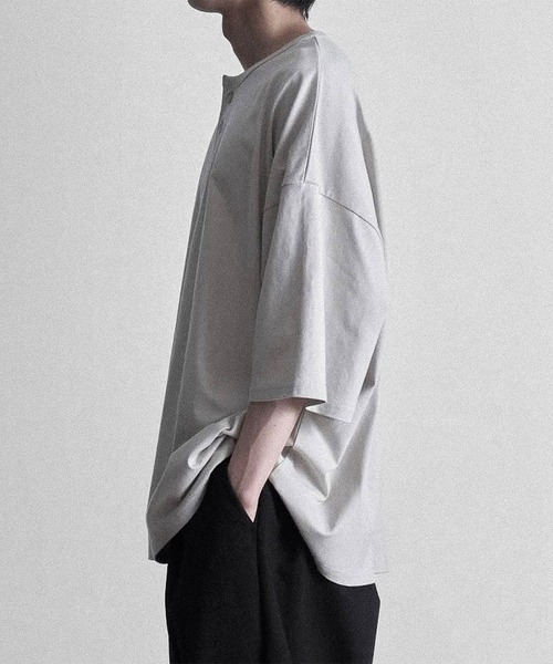 RUUBON(ルーボン)の「【RUUBON】relax henry neck Tee / リラックス ヘンリーネック Tシャツ(Tシャツ/カットソー・メンズ・ブラック/ライトグレー・S/M/L)」の13枚目の写真