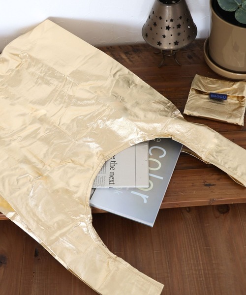 BAGGU(バグー)の「【BAGGU(バグゥ)】メタリック (日本限定)/ エコバッグ / トートバッグ〈A4サイズ対応〉(エコバッグ/サブバッグ・レディース・イエロー/シルバーグレー/その他1/その他2/セージグリーン/ライトブルー/ピンク・0)」の9枚目の写真